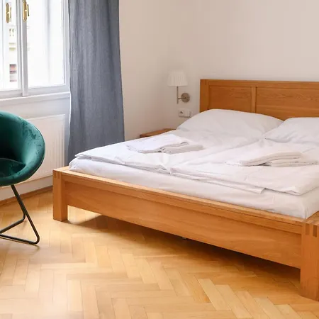 Cosy In Zizkov Lägenhet Prag